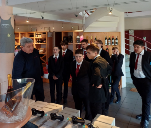 17 Septembre 2024 : Visite des 2CSHCR à la cave de Quinsac – Section Hôtellerie-Restauration